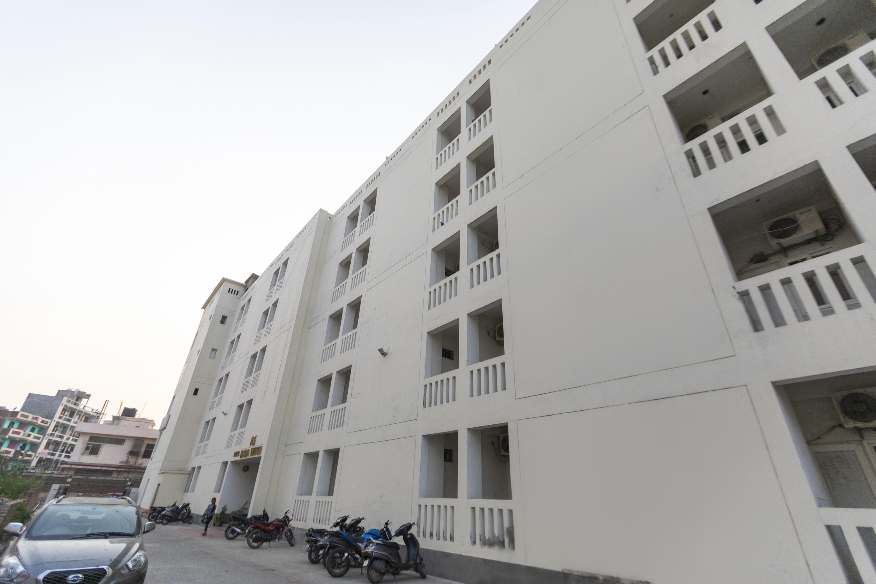Capital O 13310 Noida Suites المظهر الخارجي الصورة