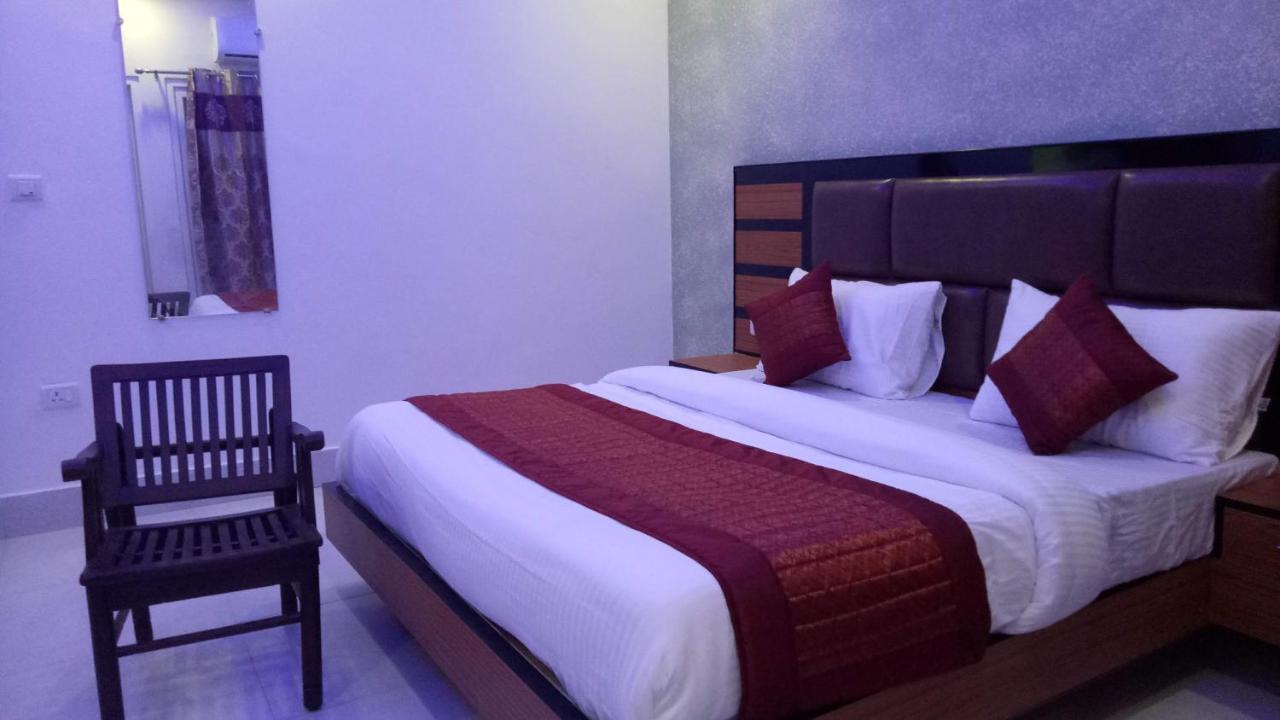 Capital O 13310 Noida Suites المظهر الخارجي الصورة